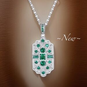 Princess Cut Silver Tone Green Cubic Zirconia Pendant Necklace 🌿🆕🌿